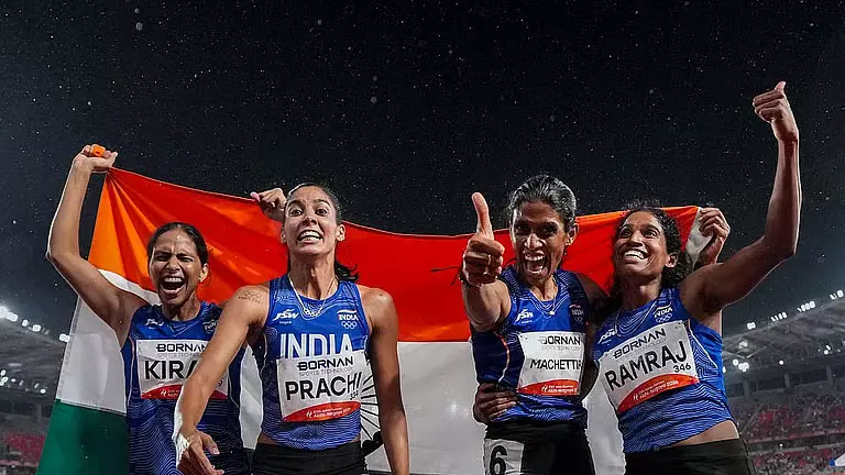 एशियन गेम्स 2026 में एम. आर. पूवम्मा का कमाल, 4x400 मीटर रिले में गोल्ड और मिक्स्ड रिले में सिल्वर एशियन गेम्स 2026 में एम. आर. पूवम्मा का कमाल, 4x400 मीटर रिले में गोल्ड और मिक्स्ड रिले में सिल्वर