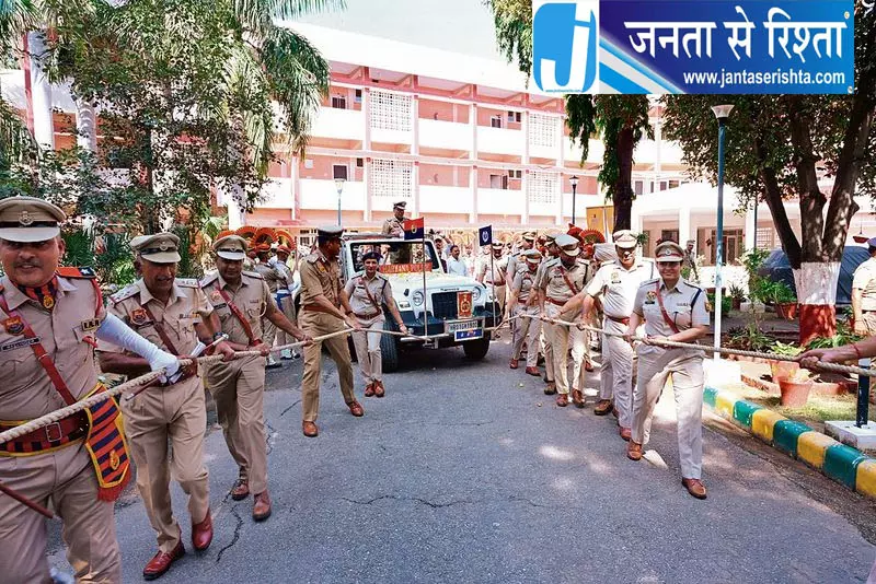 पुलिस ने अनुभवी अधिकारी जैन को अंतिम विदाई दी पुलिस ने अनुभवी अधिकारी जैन को अंतिम विदाई दी