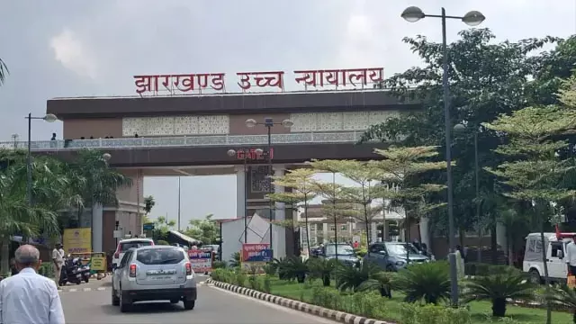 ED अधिकारियों के खिलाफ SC-ST केस से जुड़े मामले में हाई कोर्ट सख्त ED अधिकारियों के खिलाफ SC-ST केस से जुड़े मामले में हाई कोर्ट सख्त