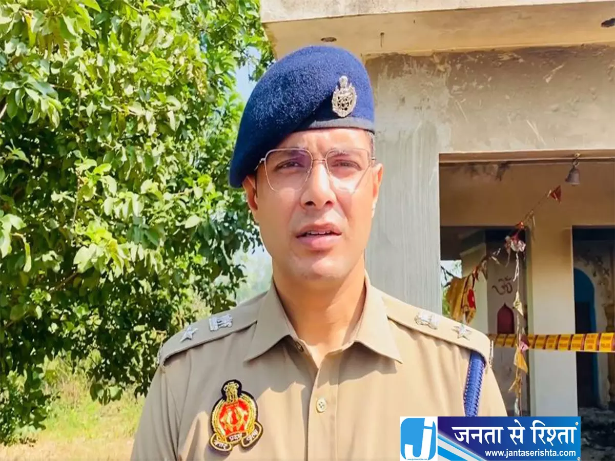 शाहजहांपुर में मंदिर के अंदर दो साधुओं की हत्या शाहजहांपुर में मंदिर के अंदर दो साधुओं की हत्या