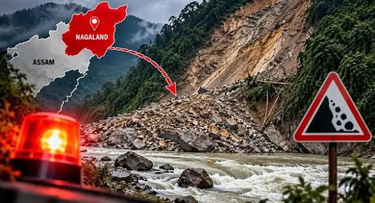 असम: दीखौ नदी में रुकावट के बाद शिवसागर में हाई अलर्ट जारी असम: दीखौ नदी में रुकावट के बाद शिवसागर में हाई अलर्ट जारी