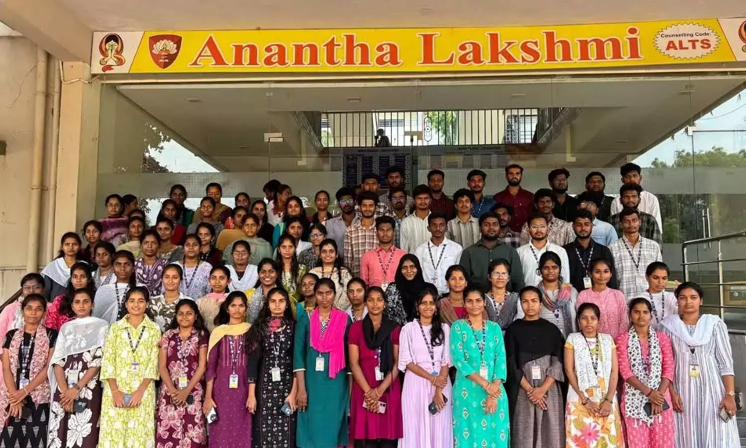 Andhra: मदरसन ने अनंतलक्ष्मी कॉलेज में 89 छात्रों की भर्ती की Andhra: मदरसन ने अनंतलक्ष्मी कॉलेज में 89 छात्रों की भर्ती की