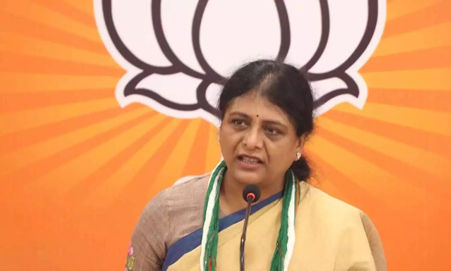 Andhra: भाजपा गांधी जयंती पर विजयवाड़ा में खादी मेले का आयोजन करेगी Andhra: भाजपा गांधी जयंती पर विजयवाड़ा में खादी मेले का आयोजन करेगी