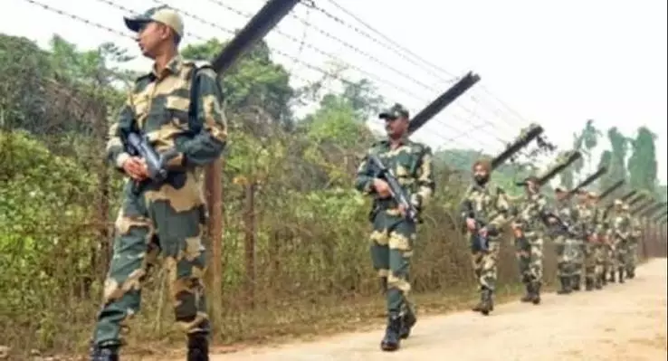BSF जवान की संदिग्ध परिस्थिति में मौत, राइफल से लगी गोली BSF जवान की संदिग्ध परिस्थिति में मौत, राइफल से लगी गोली