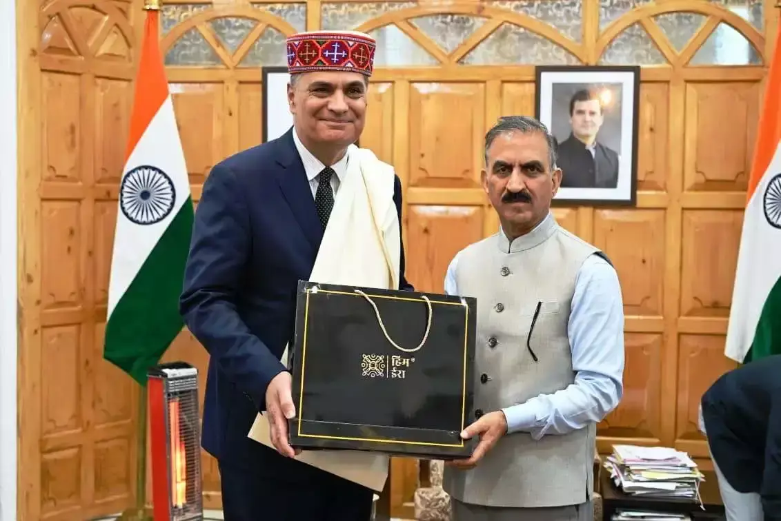 आधुनिक तकनीक से हिमाचल की सेब बागवानी को मिलेगी नई दिशा आधुनिक तकनीक से हिमाचल की सेब बागवानी को मिलेगी नई दिशा