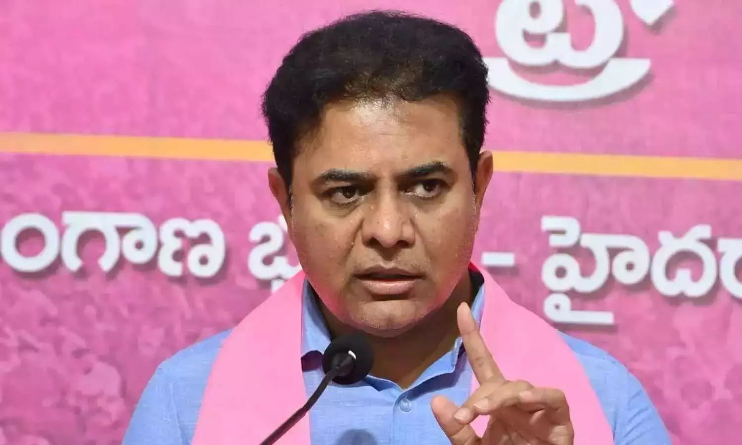 चमाला ने KTR को अपनी विदेशी संपत्ति का खुलासा करने की चुनौती दी