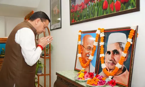 महात्मा गांधी और लाल बहादुर शास्त्री की जयंती पर मुख्यमंत्री धामी ने किया भावपूर्ण स्मरण महात्मा गांधी और लाल बहादुर शास्त्री की जयंती पर मुख्यमंत्री धामी ने किया भावपूर्ण स्मरण
