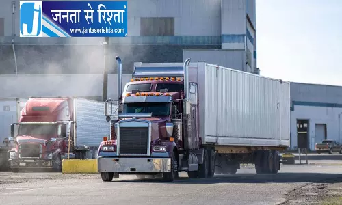 फोन पर गेम खेलते ट्रक ड्राइवर को 6 साल की जेल