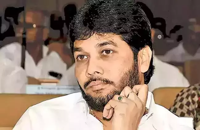 Andhra: कोर्ट ने अनंत बाबू की जमानत याचिका खारिज कर दी Andhra: कोर्ट ने अनंत बाबू की जमानत याचिका खारिज कर दी