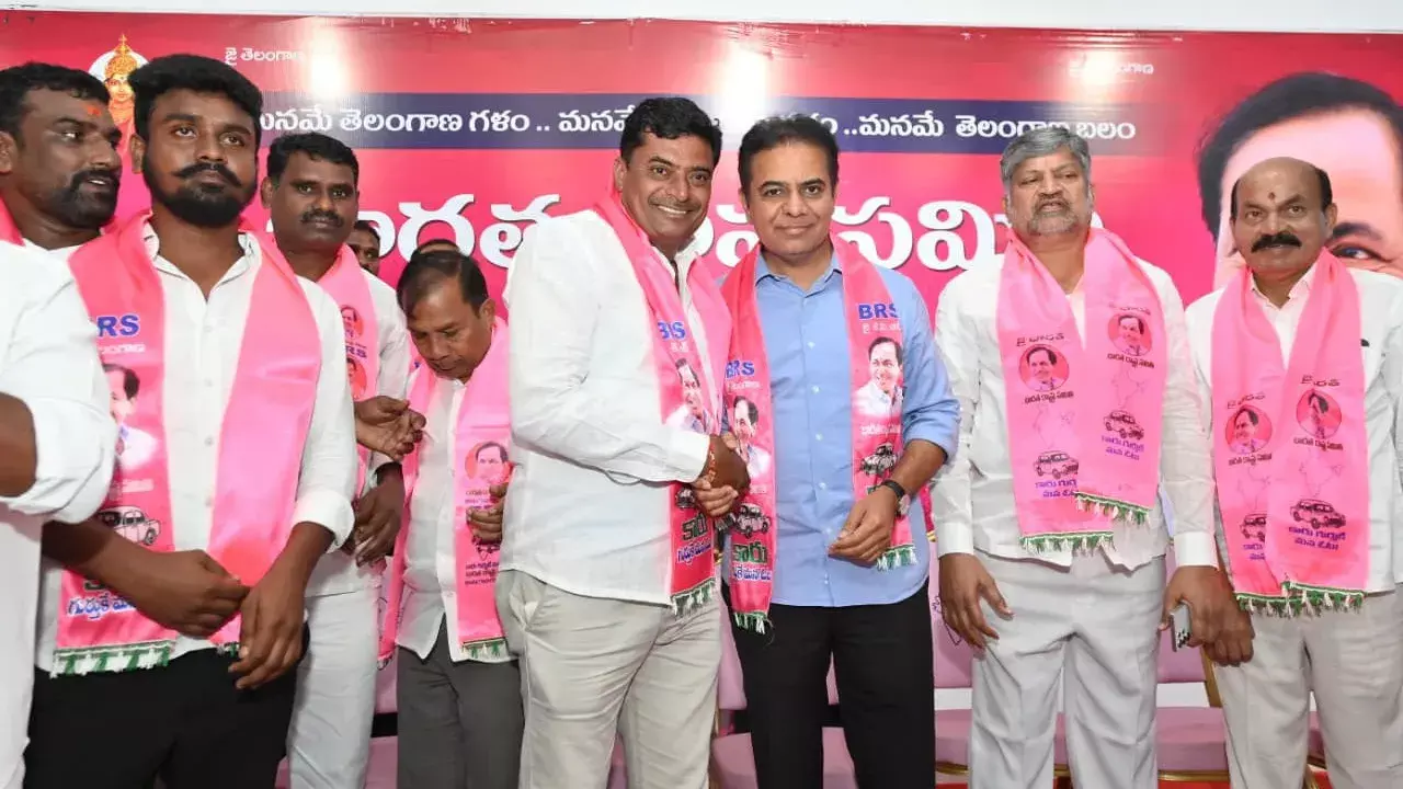 KTR की मांग: रेवंत रेड्डी परिवार की संपत्तियों की हो न्यायिक जांच KTR की मांग: रेवंत रेड्डी परिवार की संपत्तियों की हो न्यायिक जांच