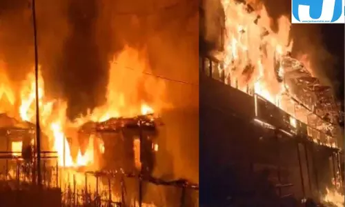 धार गांव में देर रात लगी भीषण आग, पांच परिवारों के आशियाने राख धार गांव में देर रात लगी भीषण आग, पांच परिवारों के आशियाने राख