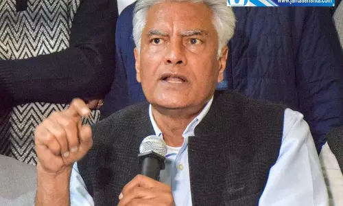 जालंधर में शाह-जाखड़ मुलाकात चर्चा में जालंधर में शाह-जाखड़ मुलाकात चर्चा में