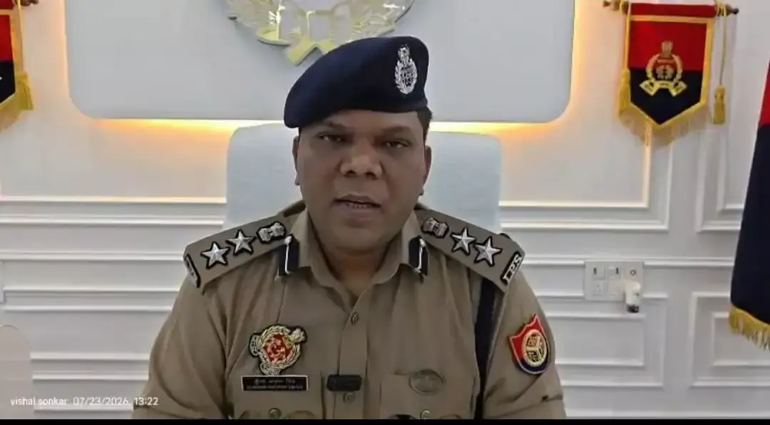 फरार आरोपियों पर पुलिस ने घोषित किया 25 हजार का इनाम