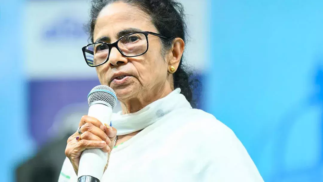 ED के आधिकारिक बयान में ममता का नाम, बंगाल की राजनीति में भूचाल ED के आधिकारिक बयान में ममता का नाम, बंगाल की राजनीति में भूचाल