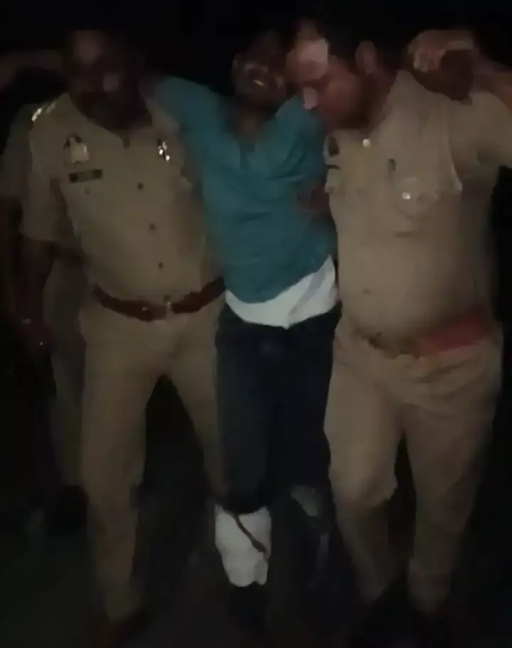 हैदरपुर तिराहे पर पुलिस और गौ-तस्कर में मुठभेड़