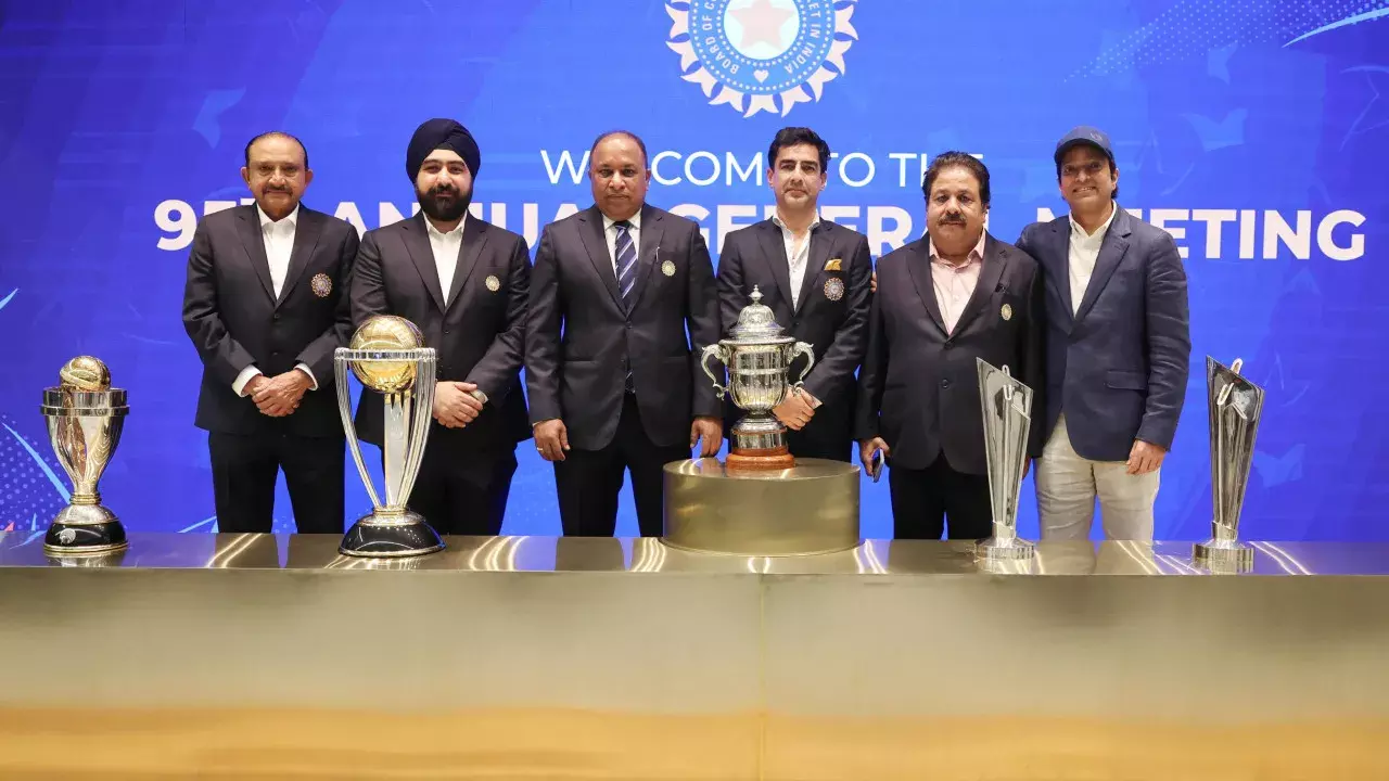 कश्मीर में ईरानी कप का आयोजन, मिथुन मन्हास ने जताई खुशी कश्मीर में ईरानी कप का आयोजन, मिथुन मन्हास ने जताई खुशी