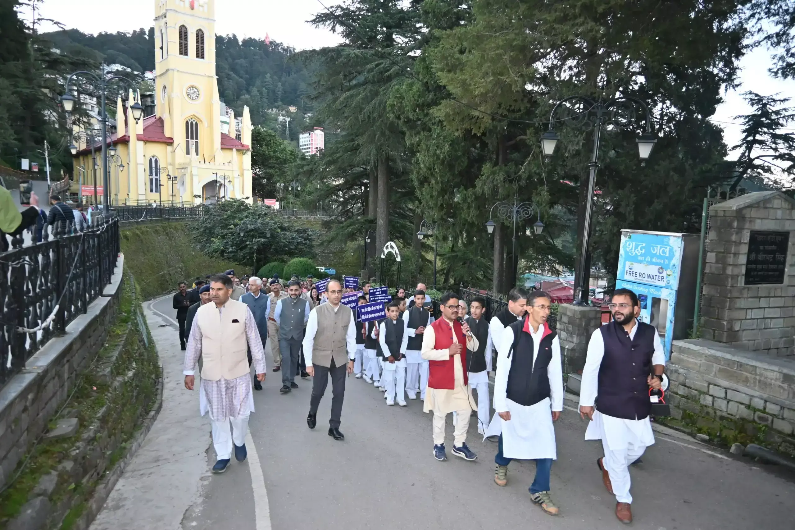 शिमला में गांधी जयंती पर प्रभात फेरी का आयोजन शिमला में गांधी जयंती पर प्रभात फेरी का आयोजन