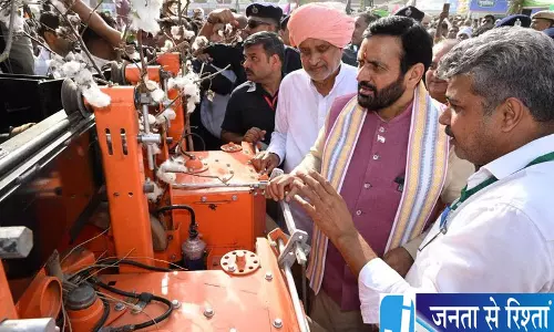 हरियाणा CM ने नई कपास किस्मों की जरूरत बताई हरियाणा CM ने नई कपास किस्मों की जरूरत बताई
