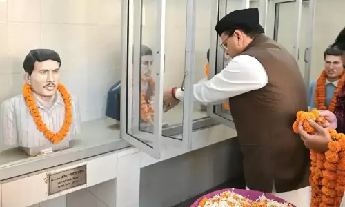 शहीद आंदोलनकारियों के सपनों को साकार करना लक्ष्य: धामी शहीद आंदोलनकारियों के सपनों को साकार करना लक्ष्य: धामी