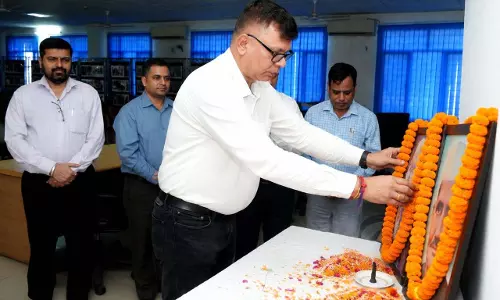 गांधी-शास्त्री जयंती पर उत्तराखंड सूचना विभाग में दी गई श्रद्धांजलि गांधी-शास्त्री जयंती पर उत्तराखंड सूचना विभाग में दी गई श्रद्धांजलि