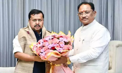 राष्ट्रीय अध्यक्ष नितिन नबीन से मिले CM विष्णुदेव साय राष्ट्रीय अध्यक्ष नितिन नबीन से मिले CM विष्णुदेव साय