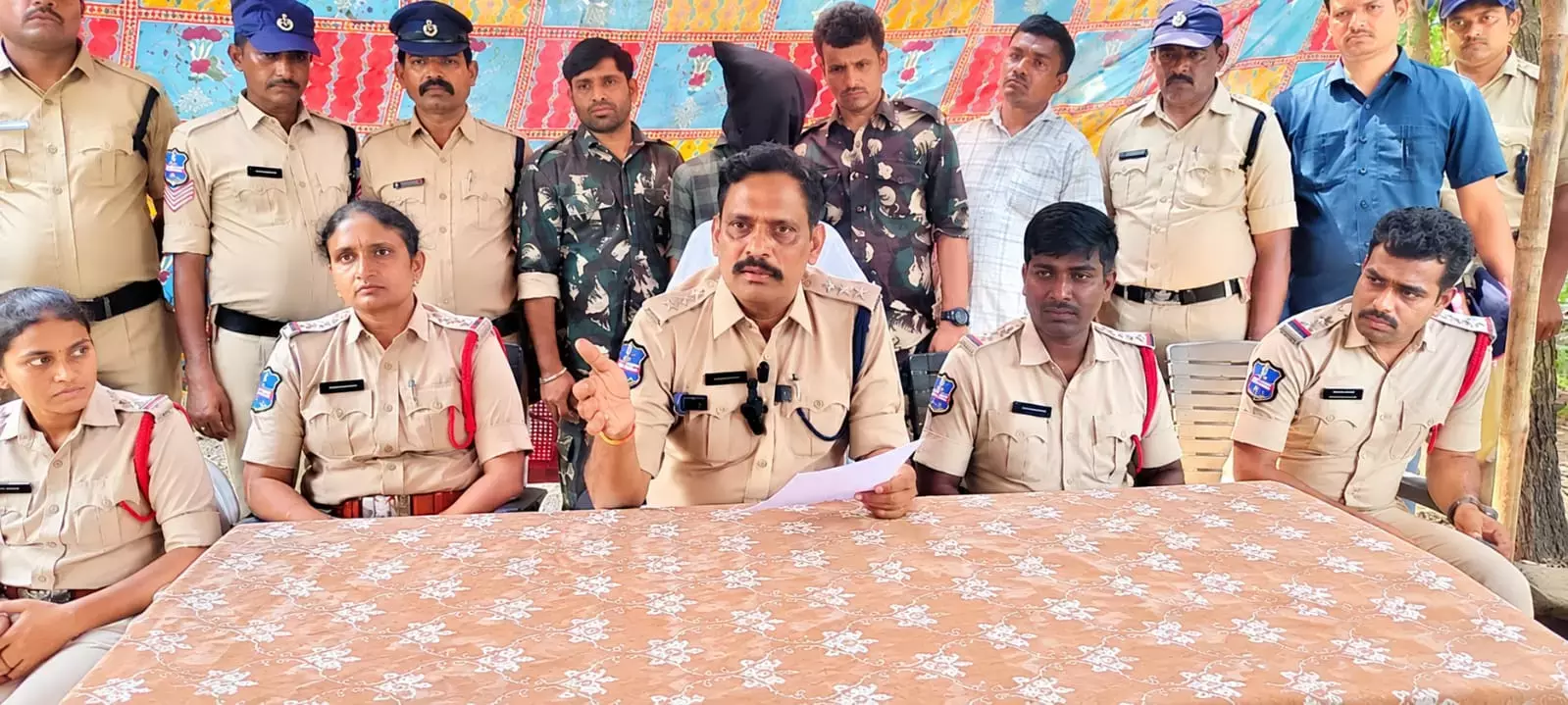 कोठागुडेम में विवाह प्रस्ताव से इंकार करने पर नर्सिंग छात्रा की हत्या करने वाला व्यक्ति गिरफ्तार कोठागुडेम में विवाह प्रस्ताव से इंकार करने पर नर्सिंग छात्रा की हत्या करने वाला व्यक्ति गिरफ्तार