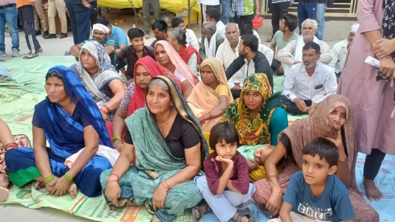 प्रेमानंद महाराज के आश्रम से युवक लापता, परिजनों ने शुरू किया धरना