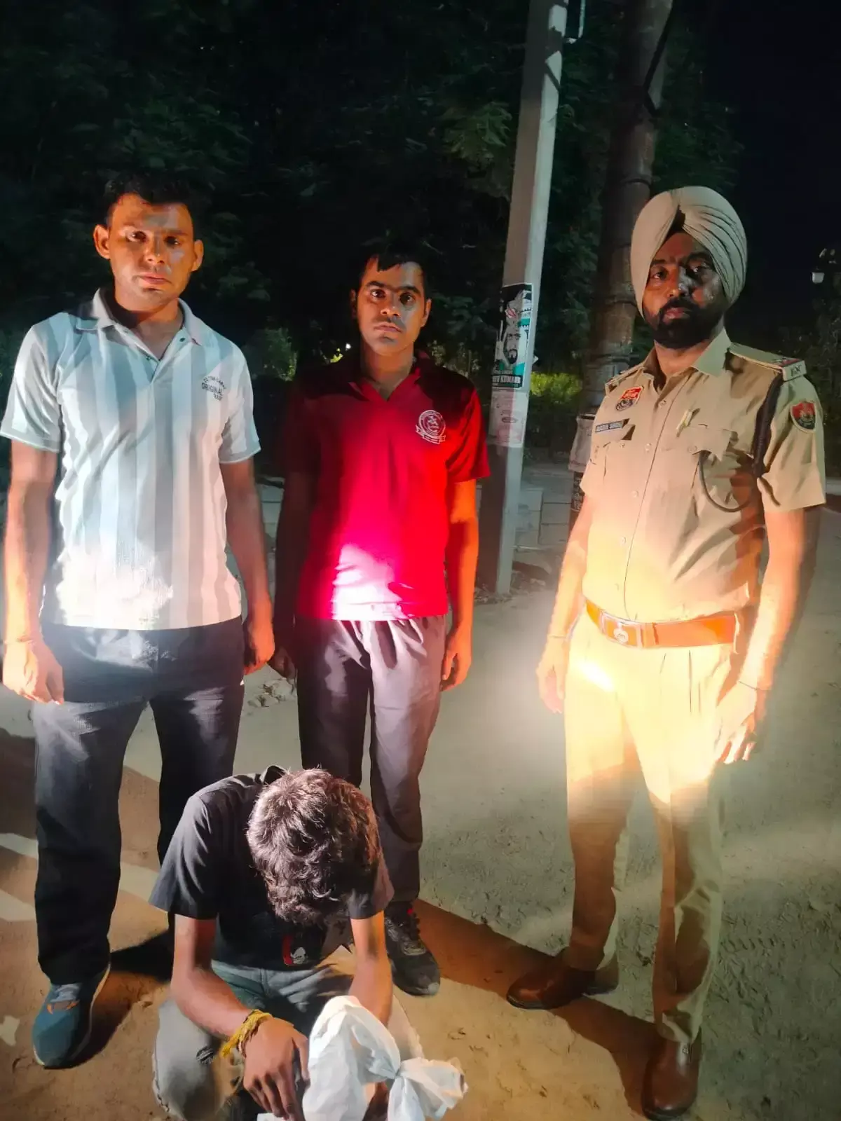 नशा तस्करी का भंडाफोड़, लाखों की हेरोइन बरामद