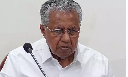 जंतर मंतर पर CPI(M) नेताओं की हिरासत पर विजयन का विरोध जंतर मंतर पर CPI(M) नेताओं की हिरासत पर विजयन का विरोध