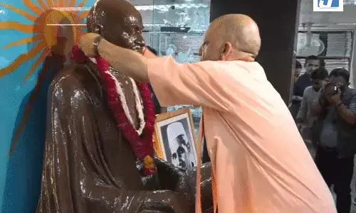 बापू के वचन मंत्र के रूप में काम कर रहे, CM योगी ने दिया बड़ा संदेश