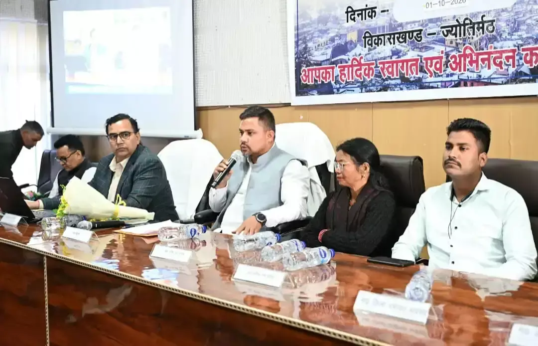 बीडीसी बैठक में छाए विकास के मुद्दे, 300 से अधिक प्रस्ताव रखे बीडीसी बैठक में छाए विकास के मुद्दे, 300 से अधिक प्रस्ताव रखे