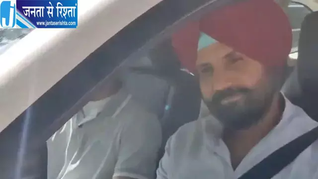 पंजाब कांग्रेस में बदलाव की हलचल तेज, 10 जनपथ पहुंचे राजा वड़िंग पंजाब कांग्रेस में बदलाव की हलचल तेज, 10 जनपथ पहुंचे राजा वड़िंग
