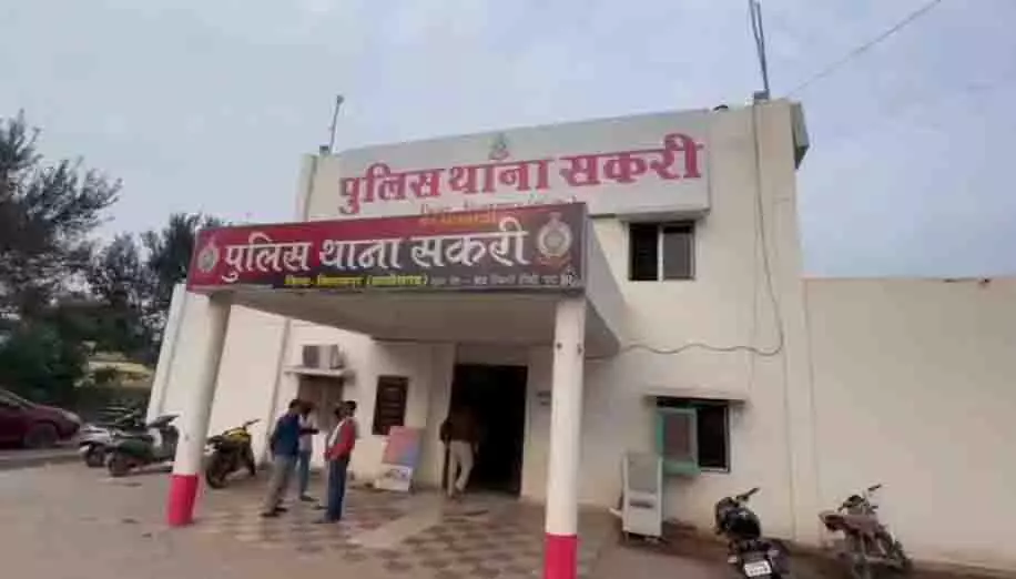 लोखंडी मारपीट कांड में FIR में लापरवाही, सकरी TI लाइन अटैच लोखंडी मारपीट कांड में FIR में लापरवाही, सकरी TI लाइन अटैच