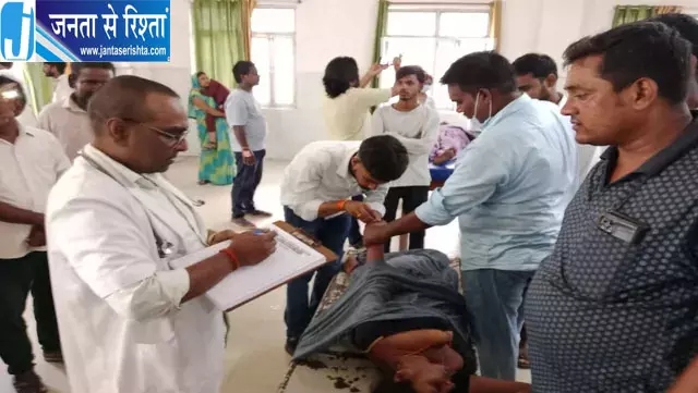मडुआ के आटे से बनी लिट्टी-रोटी खाने के बाद बिगड़ी तबीयत मडुआ के आटे से बनी लिट्टी-रोटी खाने के बाद बिगड़ी तबीयत