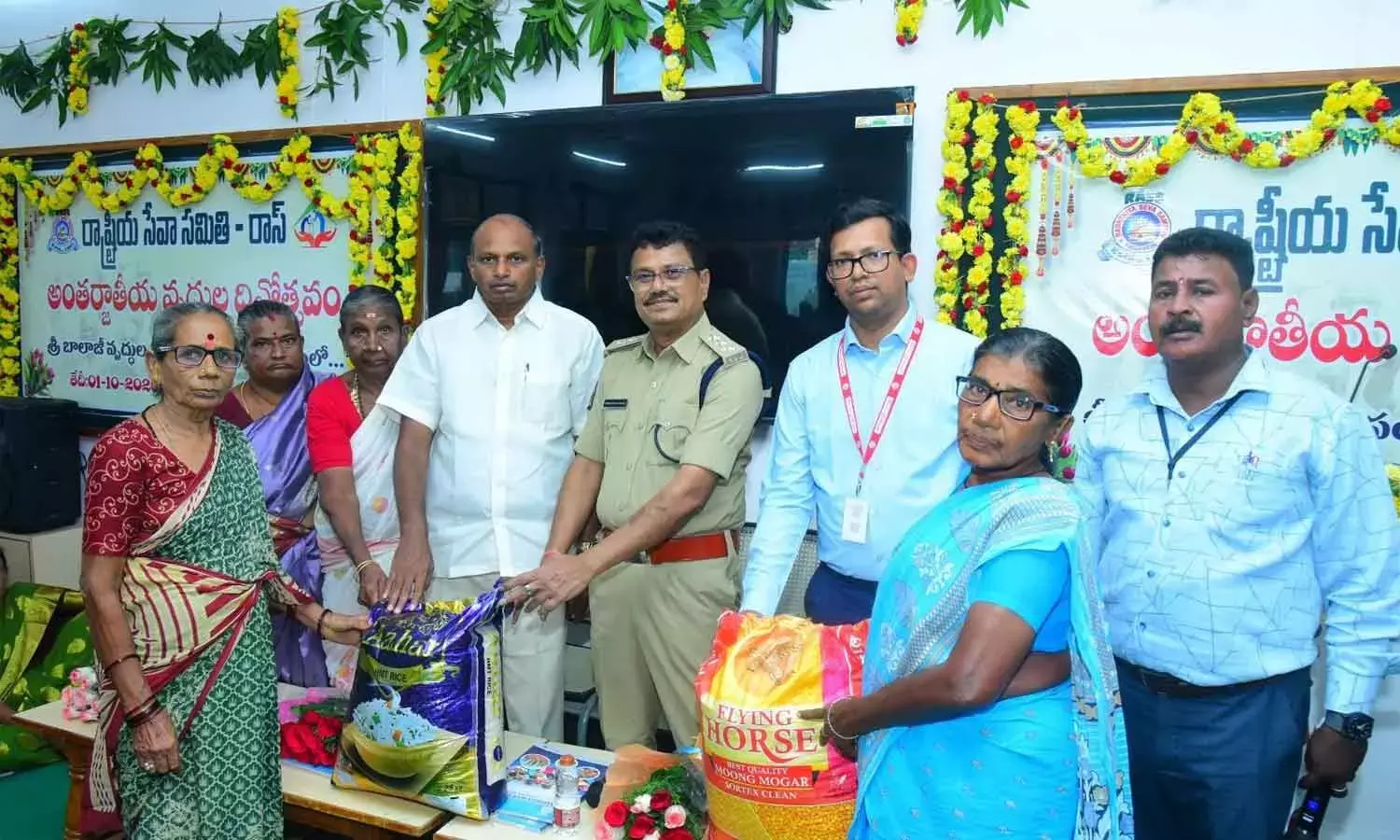 Andhra: बुजुर्ग समाज के लिए मार्गदर्शक हैं Andhra: बुजुर्ग समाज के लिए मार्गदर्शक हैं
