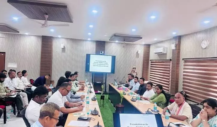 असम में सख्त कदम: मानव-हाथी संघर्ष घटाने डूमडूमा में विशेष योजना असम में सख्त कदम: मानव-हाथी संघर्ष घटाने डूमडूमा में विशेष योजना