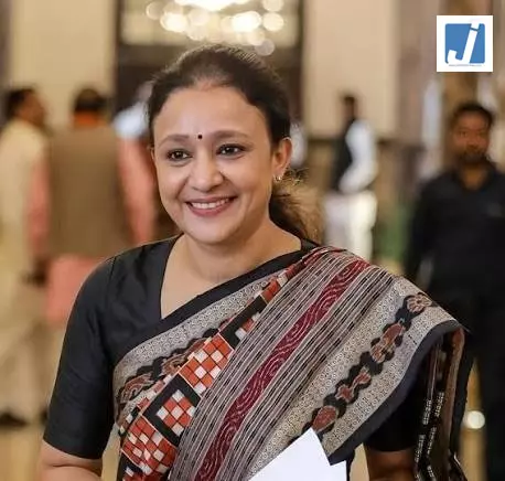 यूपी कांग्रेस में बड़ा बदलाव, आराधना मिश्रा बनीं नई प्रदेश अध्यक्ष यूपी कांग्रेस में बड़ा बदलाव, आराधना मिश्रा बनीं नई प्रदेश अध्यक्ष
