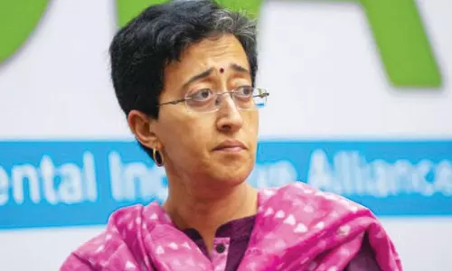 CEC के खिलाफ प्रदर्शन AAP नेताओं पर कार्रवाई
