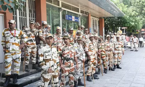 दिल्ली की सड़कों पर उतरे छात्र युवा दिल्ली की सड़कों पर उतरे छात्र युवा