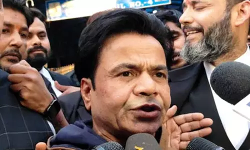 मुश्ताक खान की प्रेयर मीट में राजपाल यादव को भगाया नहीं था, सामने आई वायरल वीडियो की सच्चाई मुश्ताक खान की प्रेयर मीट में राजपाल यादव को भगाया नहीं था, सामने आई वायरल वीडियो की सच्चाई