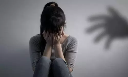 हॉस्टल में आठवीं की छात्रा से दुष्कर्म का आरोप, प्राइवेट स्कूल निदेशक और सुरक्षा गार्ड गिरफ्तार हॉस्टल में आठवीं की छात्रा से दुष्कर्म का आरोप, प्राइवेट स्कूल निदेशक और सुरक्षा गार्ड गिरफ्तार