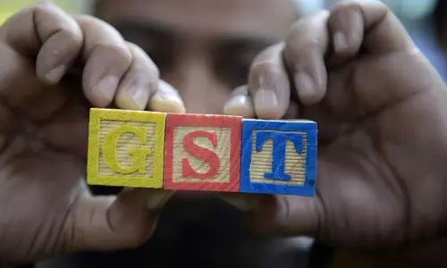 GST घोटाले में ED का बड़ा खुलासा, 135 फर्जी कंपनियों से 5000 करोड़ से ज्यादा के बोगस चालान GST घोटाले में ED का बड़ा खुलासा, 135 फर्जी कंपनियों से 5000 करोड़ से ज्यादा के बोगस चालान