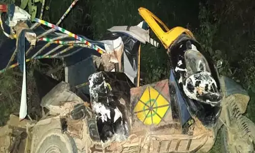 दशगात्र से लौट रही महिलाओं का ऑटो दुर्घटनाग्रस्त, 3 की मौत 12 घायल
