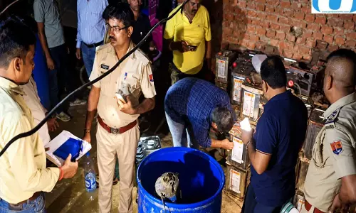 धौलपुर में नकली दूध का भंडाफोड़, पाम ऑयल-पाउडर से होता था तैयार
