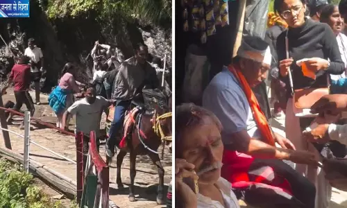 केदारनाथ यात्रा मार्ग पर बुजुर्ग तीर्थयात्रियों से मारपीट, तीन खच्चर संचालकों पर केस केदारनाथ यात्रा मार्ग पर बुजुर्ग तीर्थयात्रियों से मारपीट, तीन खच्चर संचालकों पर केस