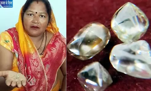 दो दिन में मिले चार हीरे, गृहिणी की चमकी किस्मत; कुल वजन 5.16 कैरेट