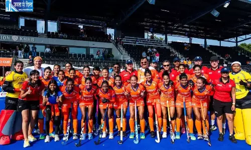 44 साल बाद गोल्ड जीतने वाली महिला हॉकी टीम पर इनामों की बारिश
