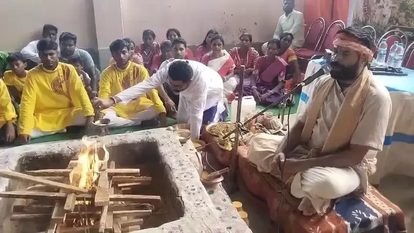 खन्यान में आयोजित ‘घर वापसी’ कार्यक्रम में बड़ी भागीदारी