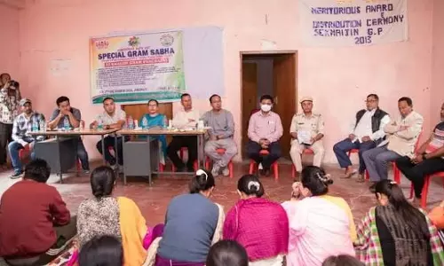 मणिपुर के गांवों की पहल: बाल-विवाह मुक्त दर्जा पाने की तैयारी मणिपुर के गांवों की पहल: बाल-विवाह मुक्त दर्जा पाने की तैयारी