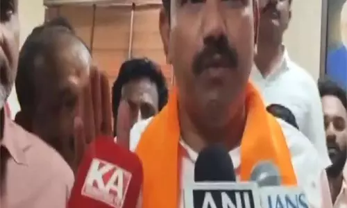 SIR विवाद में BJP का बड़ा दांव विजयेंद्र ने FIR वापस लेने की मांग की SIR विवाद में BJP का बड़ा दांव विजयेंद्र ने FIR वापस लेने की मांग की